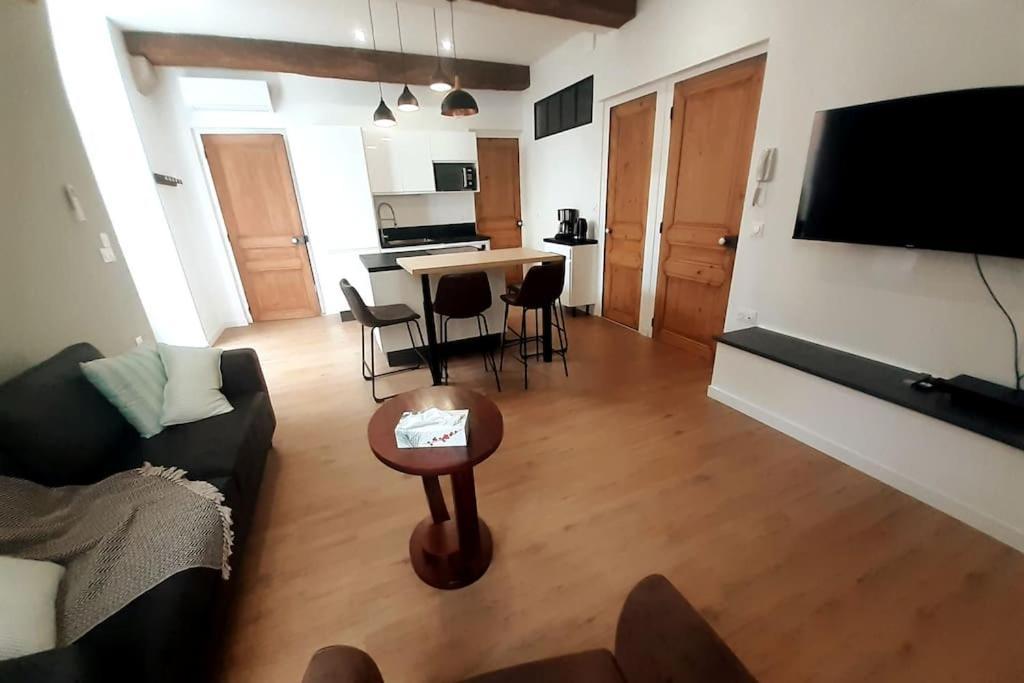 Classe 4 Etoiles - Cybele - Centre Ville 2 Chambres, Cour Privative Et Garage 维也纳 外观 照片