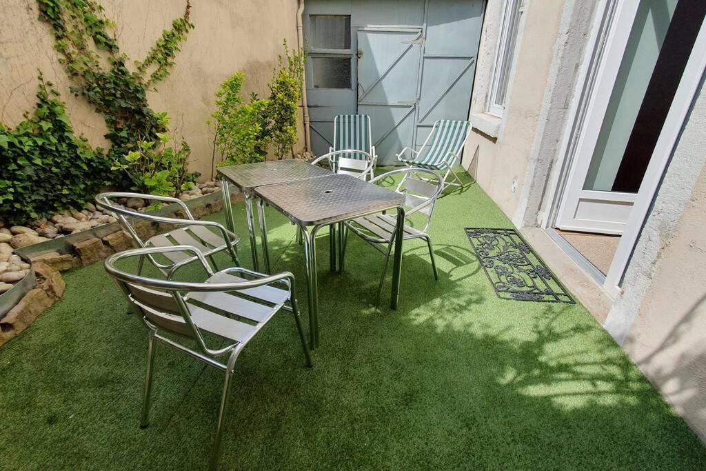 Classe 4 Etoiles - Cybele - Centre Ville 2 Chambres, Cour Privative Et Garage 维也纳 外观 照片