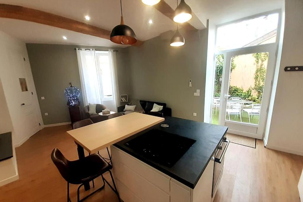 Classe 4 Etoiles - Cybele - Centre Ville 2 Chambres, Cour Privative Et Garage 维也纳 外观 照片